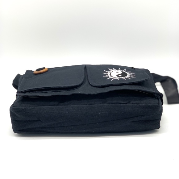 Large Heavy Cotton Laptop Bag (Yin Yang embroidery) - Picture 3 of 12